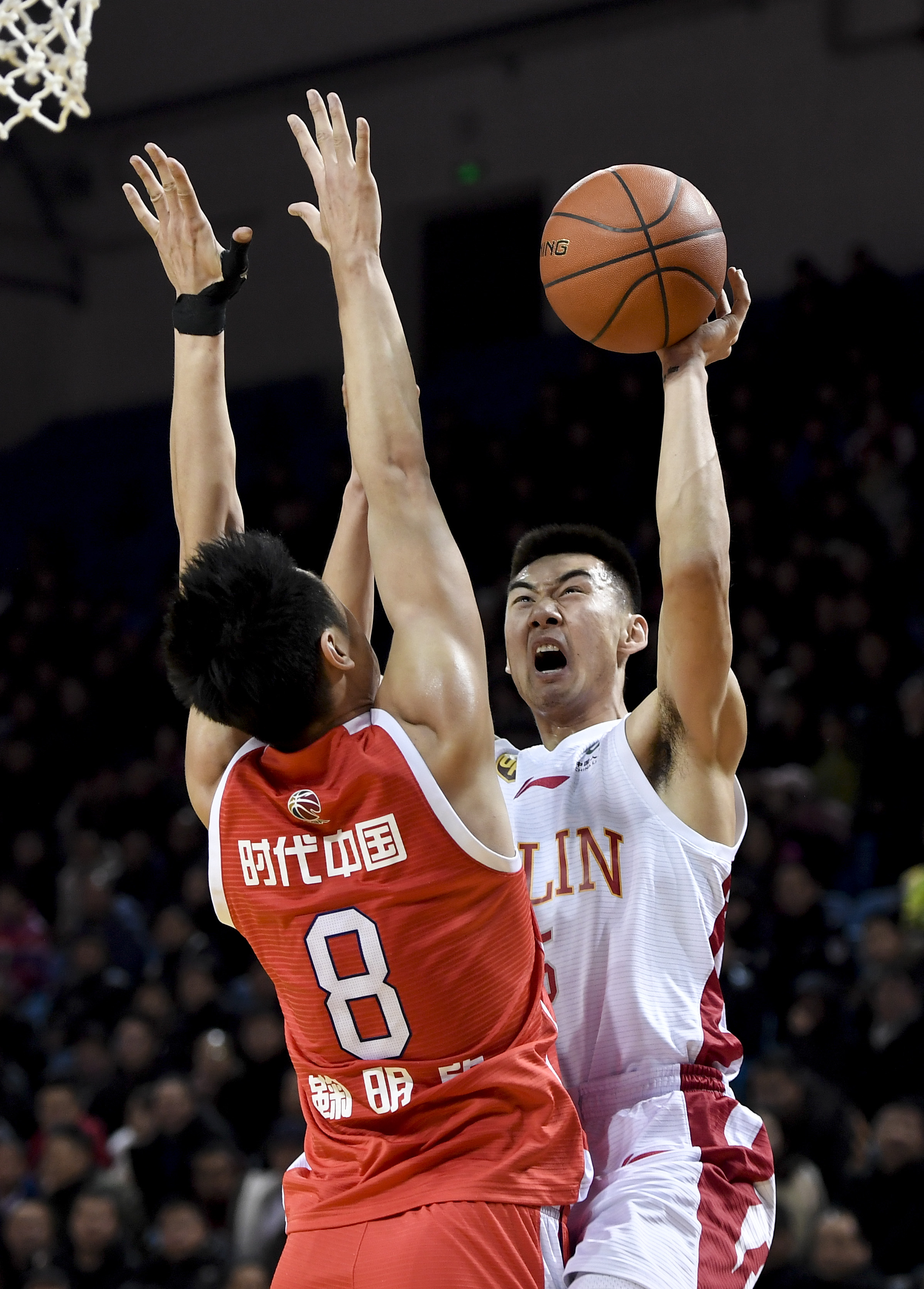 她在网前得 她在网前得