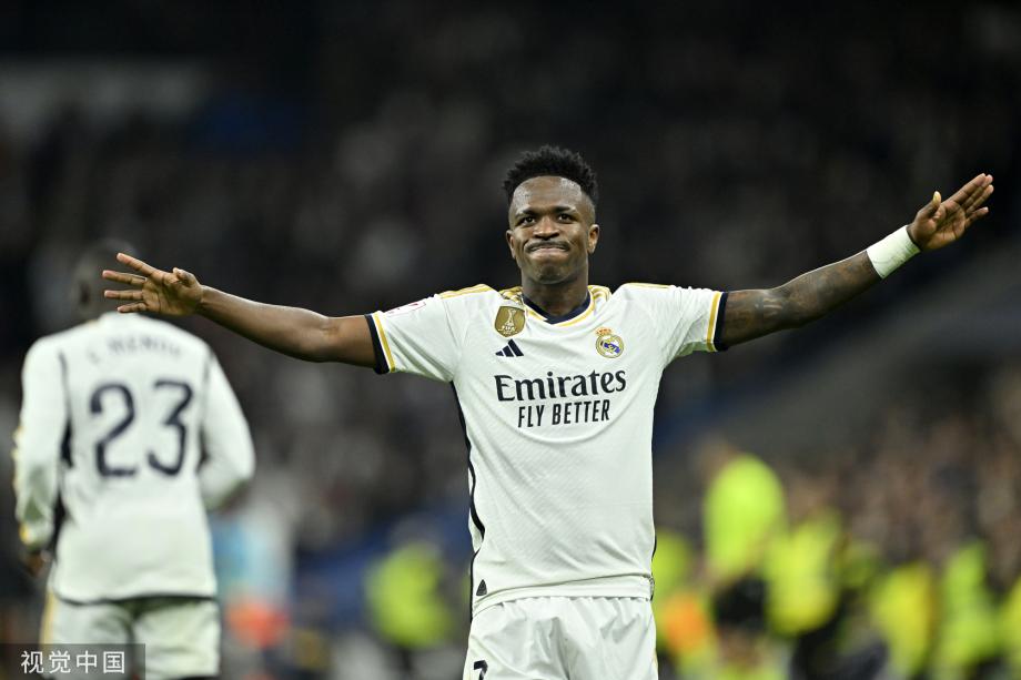 凭借顽强的 凭借顽强的