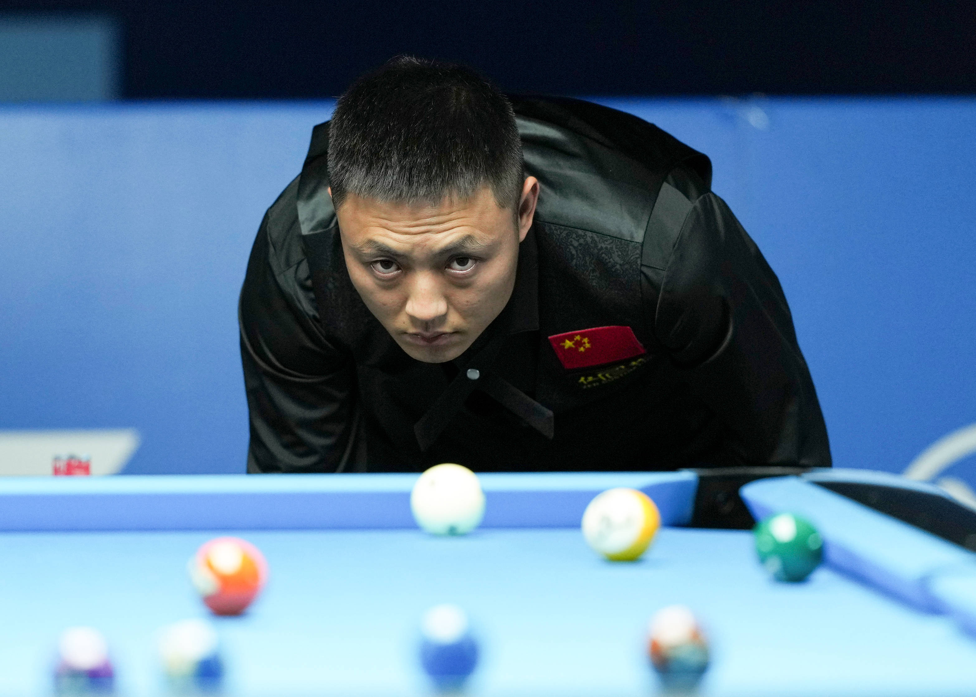 里的盈利能 里的盈利能